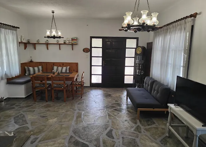 Sylvia\'S House At Vagia